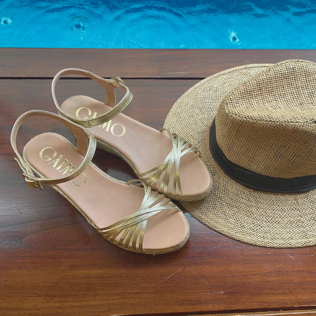 CINNAMON Gold espadrilles