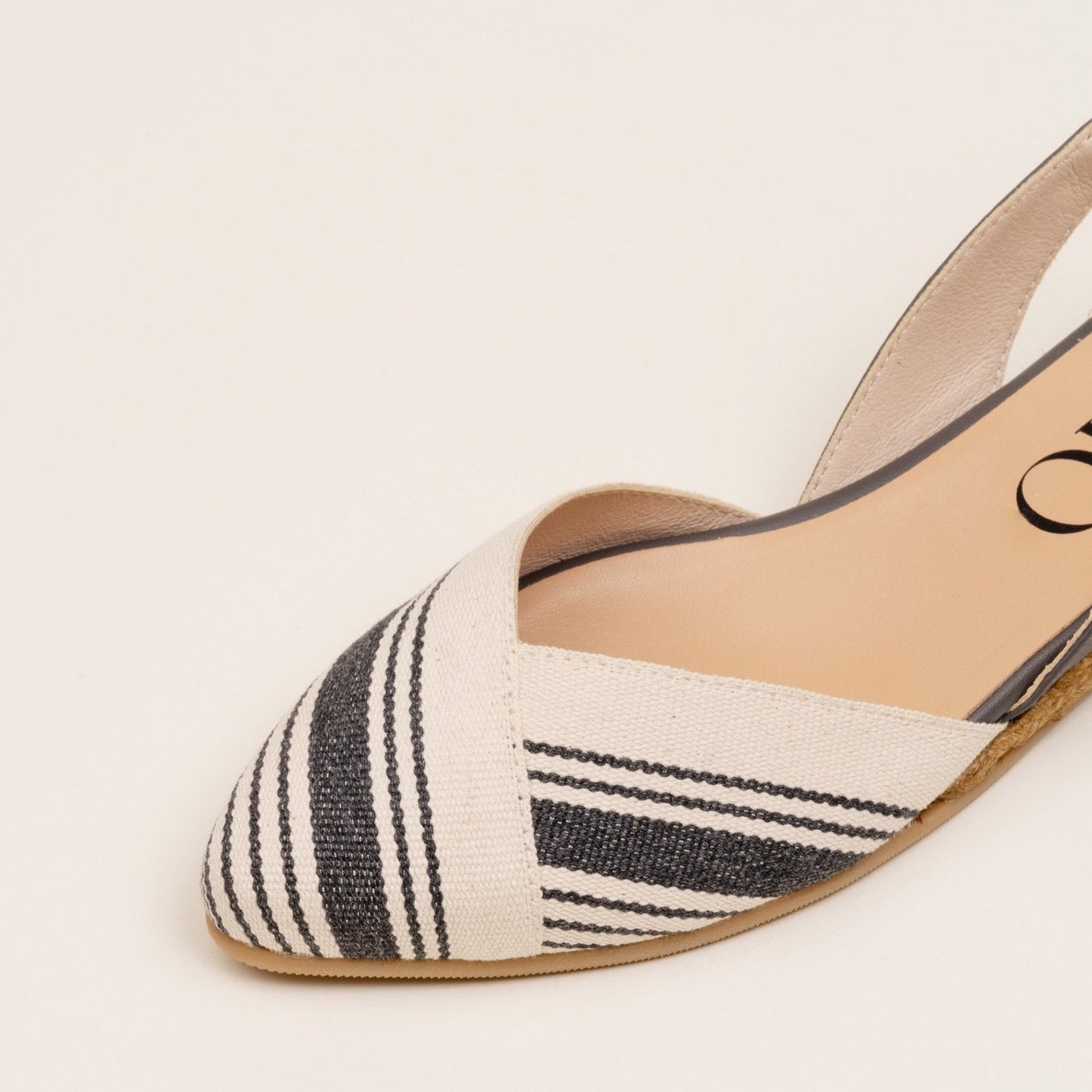 Sandals handmade espadrilles in jute, canvas and leather in grey and off white colour